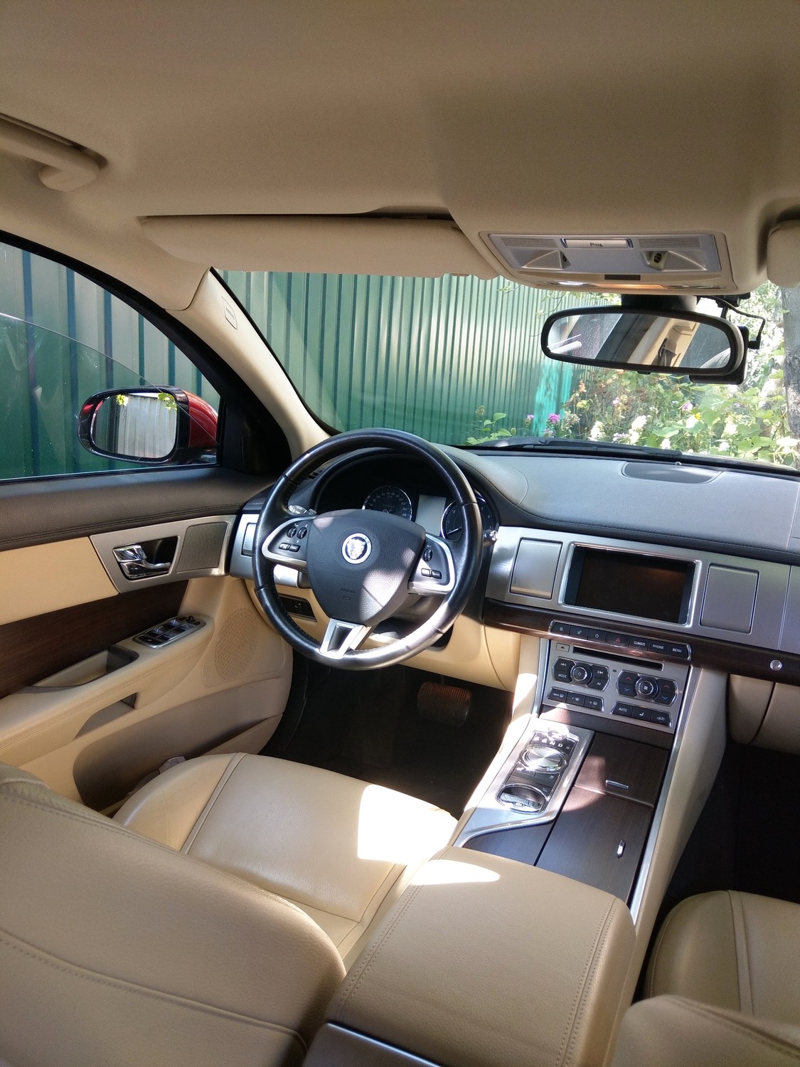 Jaguar XF interior