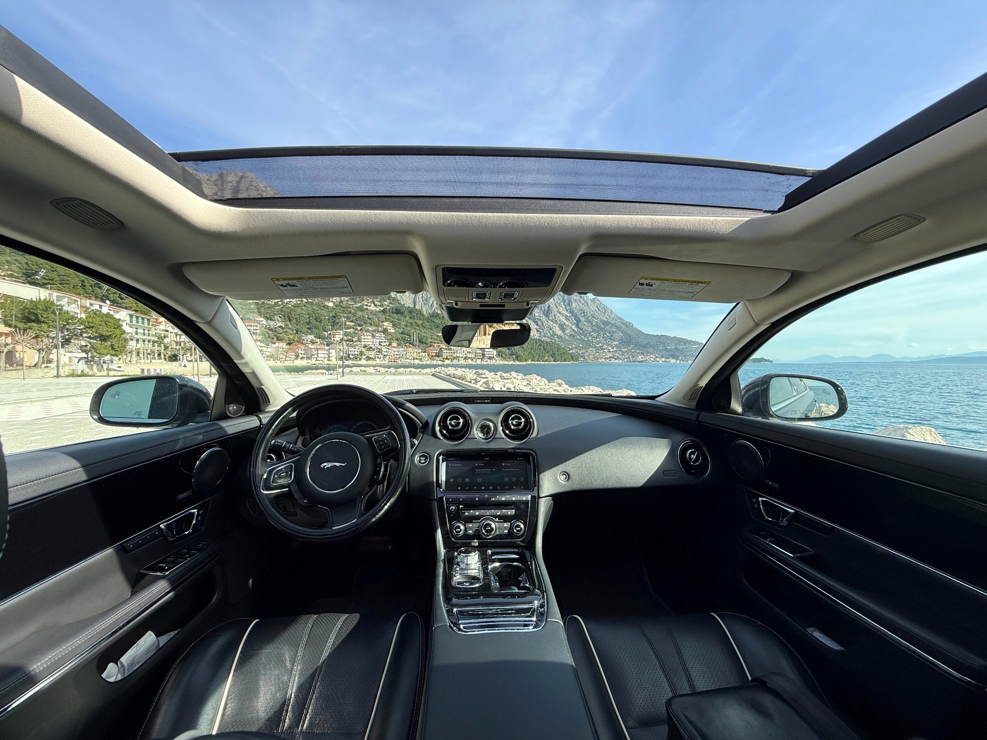 Jaguar XJ interior